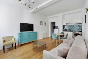 Pick A Flats Apartment in Saint Germain - Rue Vaneau