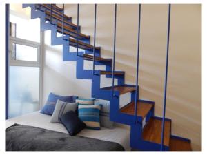 Moderno loft de dos pisos