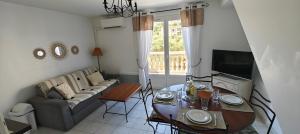 Lou Olivie, appartement climatisé avec piscine aux pieds Alpilles