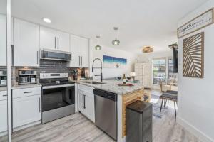 Emerald Gem Beach Svc Included