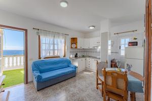 Sea View Apartment Red Summer Breeze