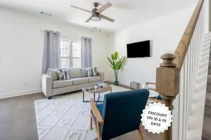 1 King 2 Queens Garage Yard Washer & Dryer - Old Hickory