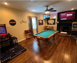 The Ultimate Game Night - Reconnect Stay Play - Sperry