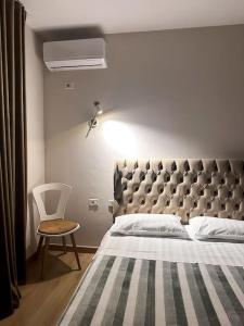 Elegant Rose City Center Oasis