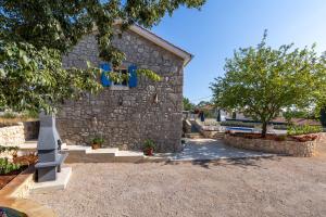Stone house Villa Livia