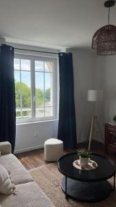 Maisons de vacances Maison de charme avec vue mer et jardin : photos des chambres