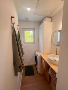 Maison bretonne rénovée à neuf - Terrasse plein sud - Proche plage