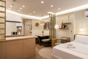 Studio Flat 21 at Evangelismos Metro STN