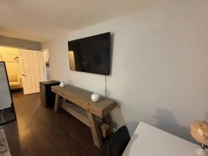 3 bed 3 bath home Dtown Gainesville