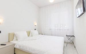 Apartments Funtana with pool