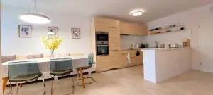 Byt na náměstí - Smolné Pece Byt na náměstí - Smolné Pece