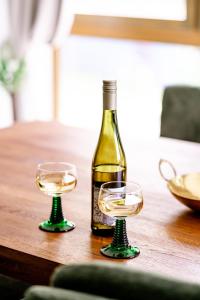 birds-nest Ferienwohnung Waldblick Kamin