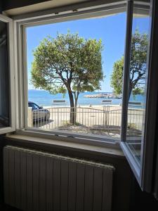 Apartment by the sea 