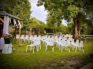 Maisons de vacances French Cottage prive calme en bord de riviere : photos des chambres