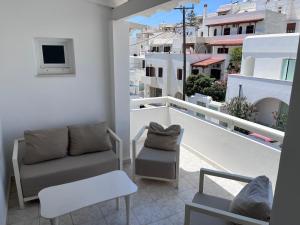 Isidoros home