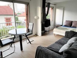 Appartements Apartment 15 min to Paris 1 min from subway : photos des chambres