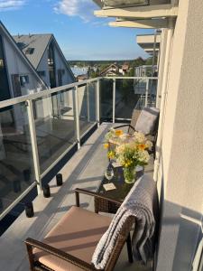 Apartament Słoneczny widok boczny na jezioro