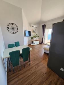 One-Bedroom Apartment with Terrace and Sea View room in Apartments Villa Šibenik