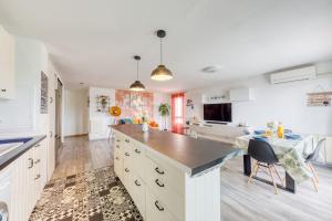 Appartements Paris Family & Friends - Gare a 5 Minutes - Parking : photos des chambres