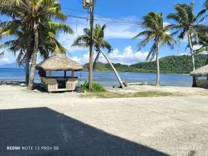 Jay Henry Transient Beach house , A Pagudpud ,BLUE LAGOON BEACH - Aggao