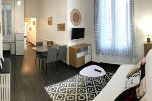 Appartements LE THERMALE 82 - Proche Thermes - Centre - Locavichy : Appartement 2 Chambres
