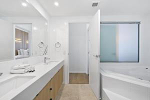 Sun City, 4 Bedroom Ocean View Family Apartment - KIDS STAY FREE