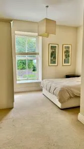 Room with Private bath near the center - Gleann Maghair