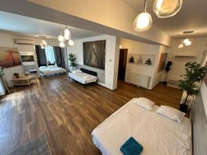 NEW 1 GREEN APARTment