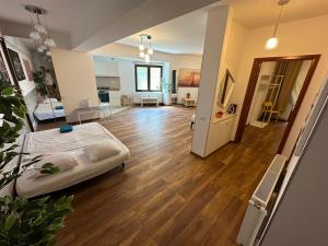 NEW 1 GREEN APARTment