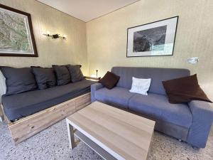 Charmant T2 rénové, balcon sud, proche commerces - FR-1-330F-238