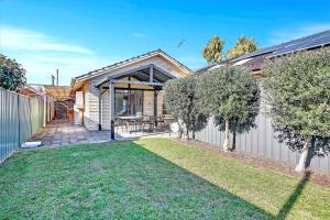 West Beach Hideaway - A Relaxed Coastal Locale