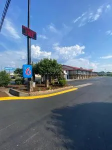 Motel 6 Manchester TN - Monteagle