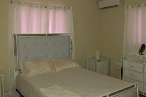 Lovely 3 Bedroom apartment with private parking