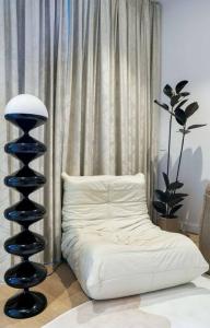 Modern Urban Oasis in the Heart of Chinatown