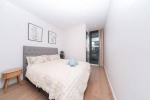 Modern Urban Oasis in the Heart of Chinatown