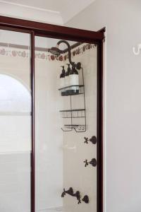 500m to Shelly Beach! Hot SPA & Entertainment Shed