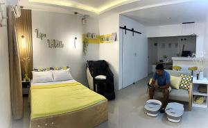 Cinema Unli Massage Chair Foot Soak - LaVelle