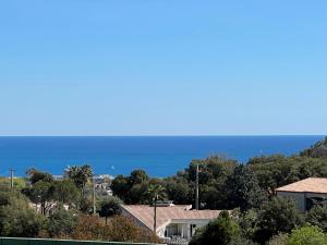 Maison dans résidence avec piscine et tennis