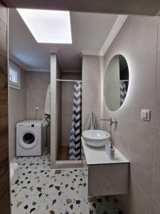 BRAND NEW 90m from the SEA 40m2