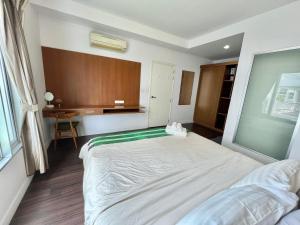 E303 Baan Sanpluem Hua Hin By Pat