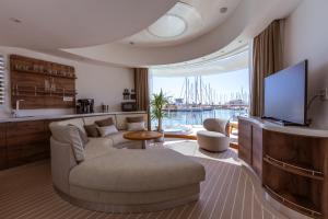 Luxury Floating Apartment - Amor