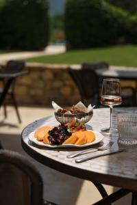 Hotels Chateau Les Oliviers de Salettes : photos des chambres