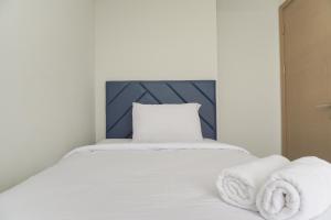 Modern Look and Comfy 2BR Gold Coast Apartment By Travelio