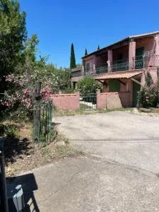 Bas de villa Hippolyte et Marguerite CLIM - La Tuilière Bas de villa Hippolyte et Marguerite CLIM - La Tuilière