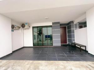 A23 Hello Baby Dato Onn Tebing 15PAX Private Bathroom