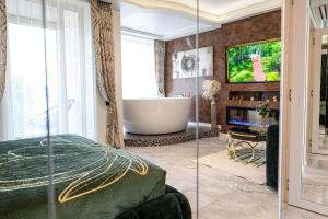 AMJ Royal Apartments - 110 - Latte