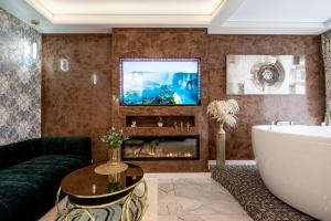 AMJ Royal Apartments - 110 - Latte