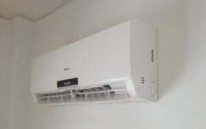 Studio close to Athens centre, fast internet.