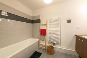 Appartements T3 avec terrasse et parking, a proximite de l-Aeroport et d-Airbus : photos des chambres