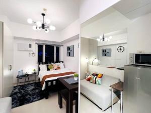 1BR Condotel with Balcony at SM Light Residences #LT01